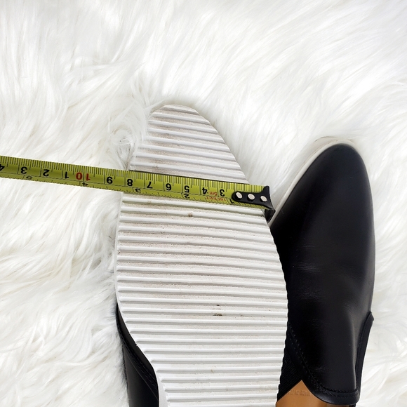 Everlane | Black Leather Street Slip-on Loafers - Picture 11 of 13